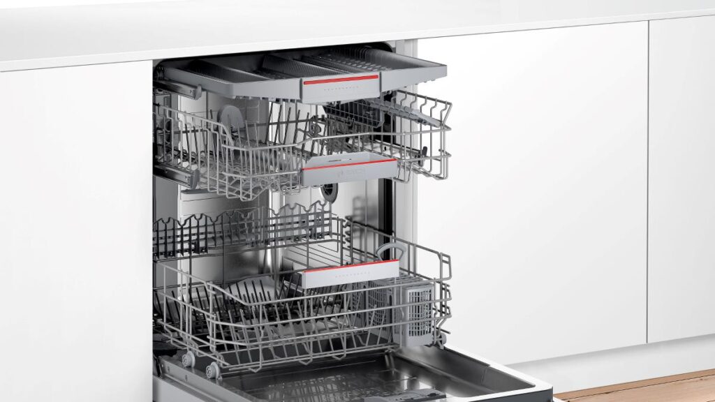 Bosch Opvaskemaskine SMU6ZCW01S med bestikbakke og Zeolith tørring